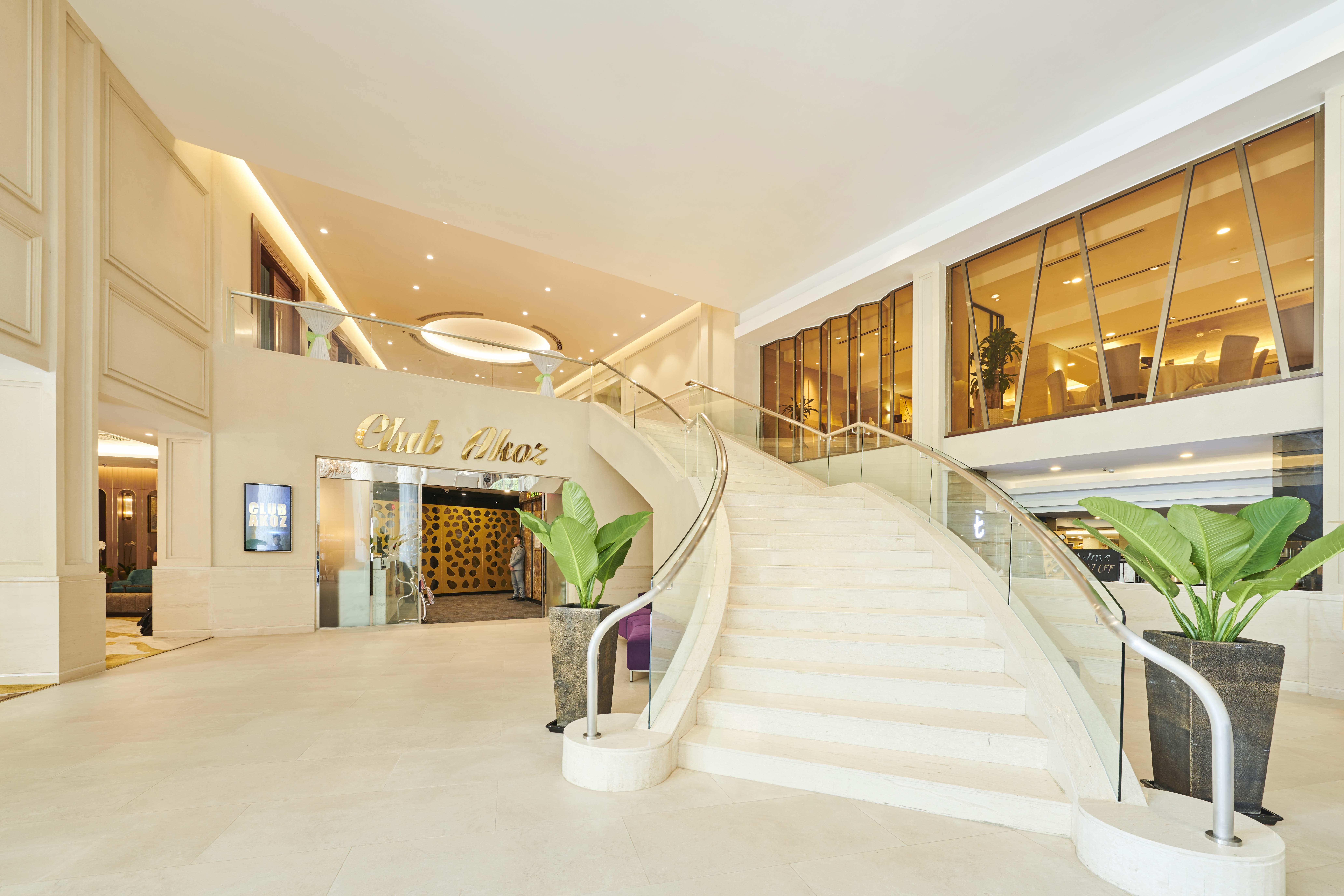 Eastin Grand Hotel Saigon Хошимин Екстериор снимка The lobby of the hotel