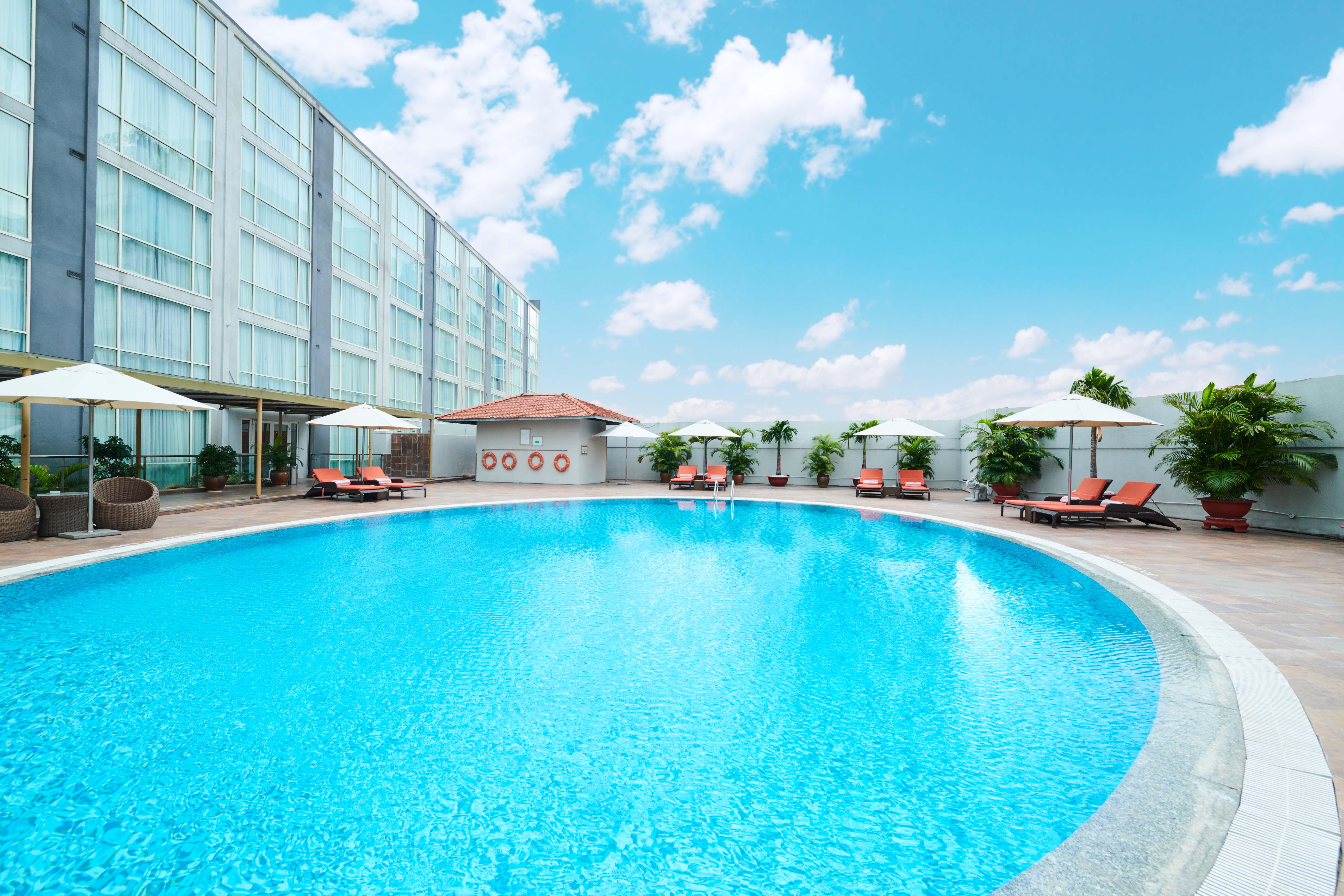Eastin Grand Hotel Saigon Хошимин Екстериор снимка Pool