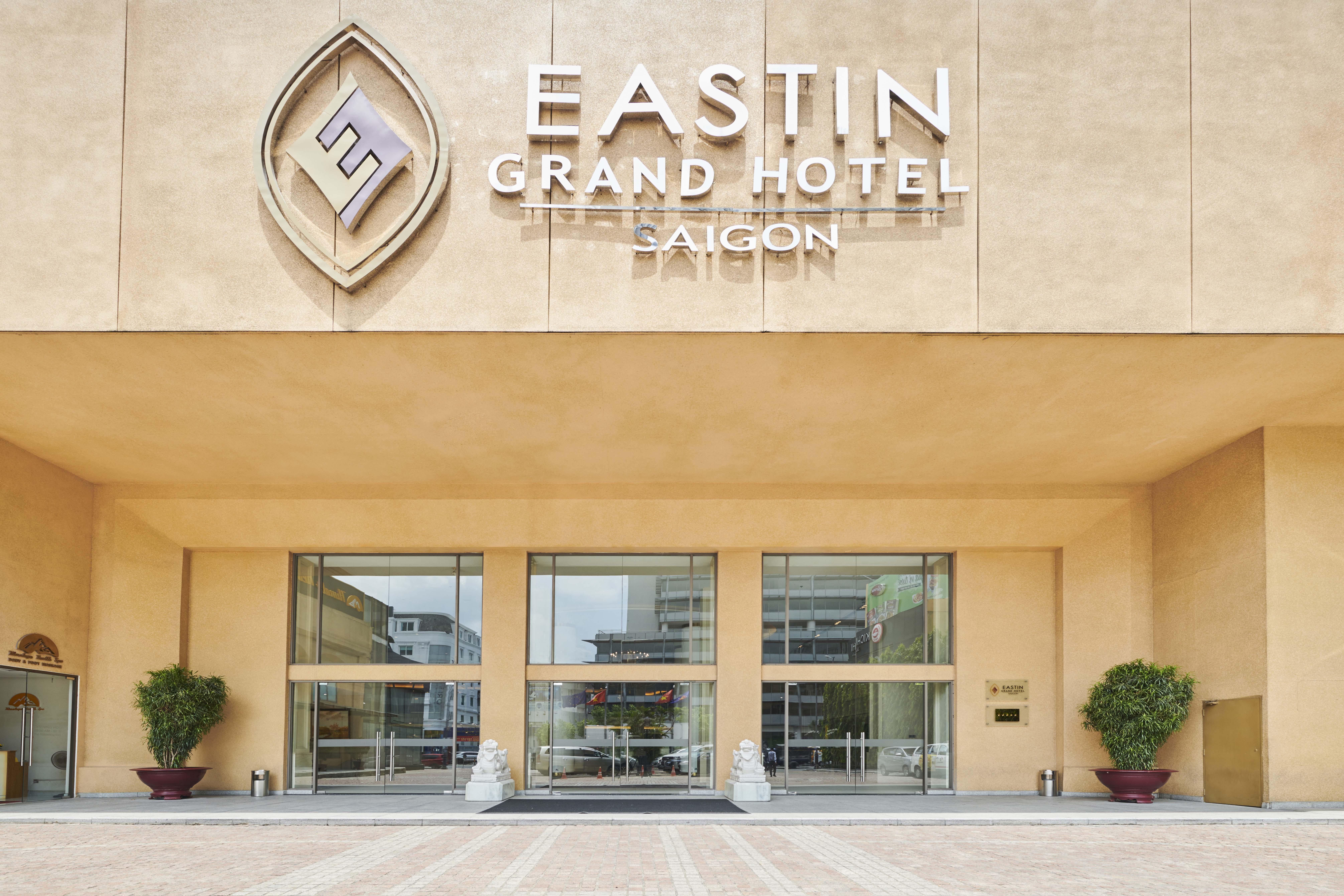 Eastin Grand Hotel Saigon Хошимин Екстериор снимка Eastin Grand Hotel Saigon