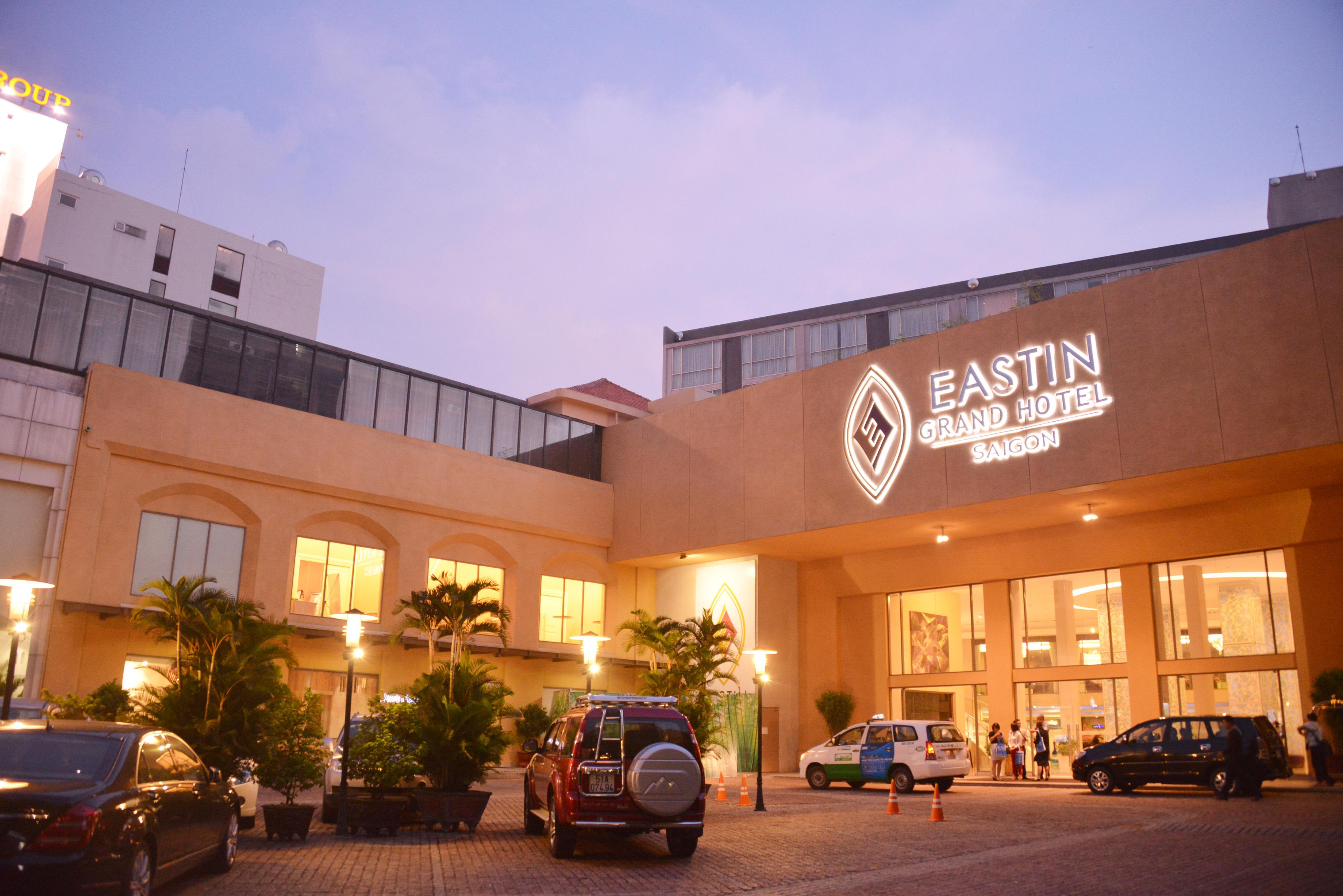 Eastin Grand Hotel Saigon Хошимин Екстериор снимка Eastin Grand Hotel Saigon