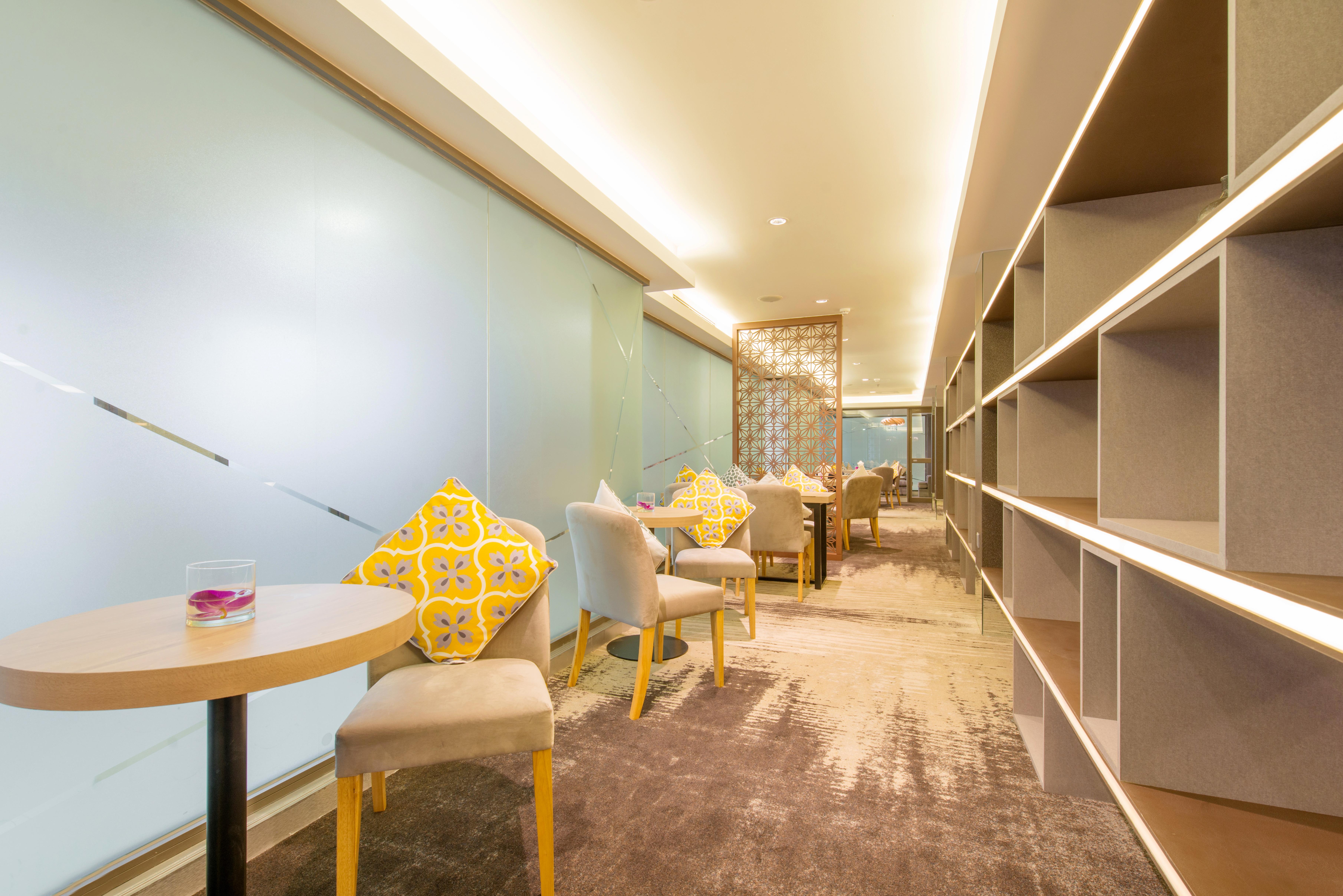 Eastin Grand Hotel Saigon Хошимин Екстериор снимка The interior of the lounge