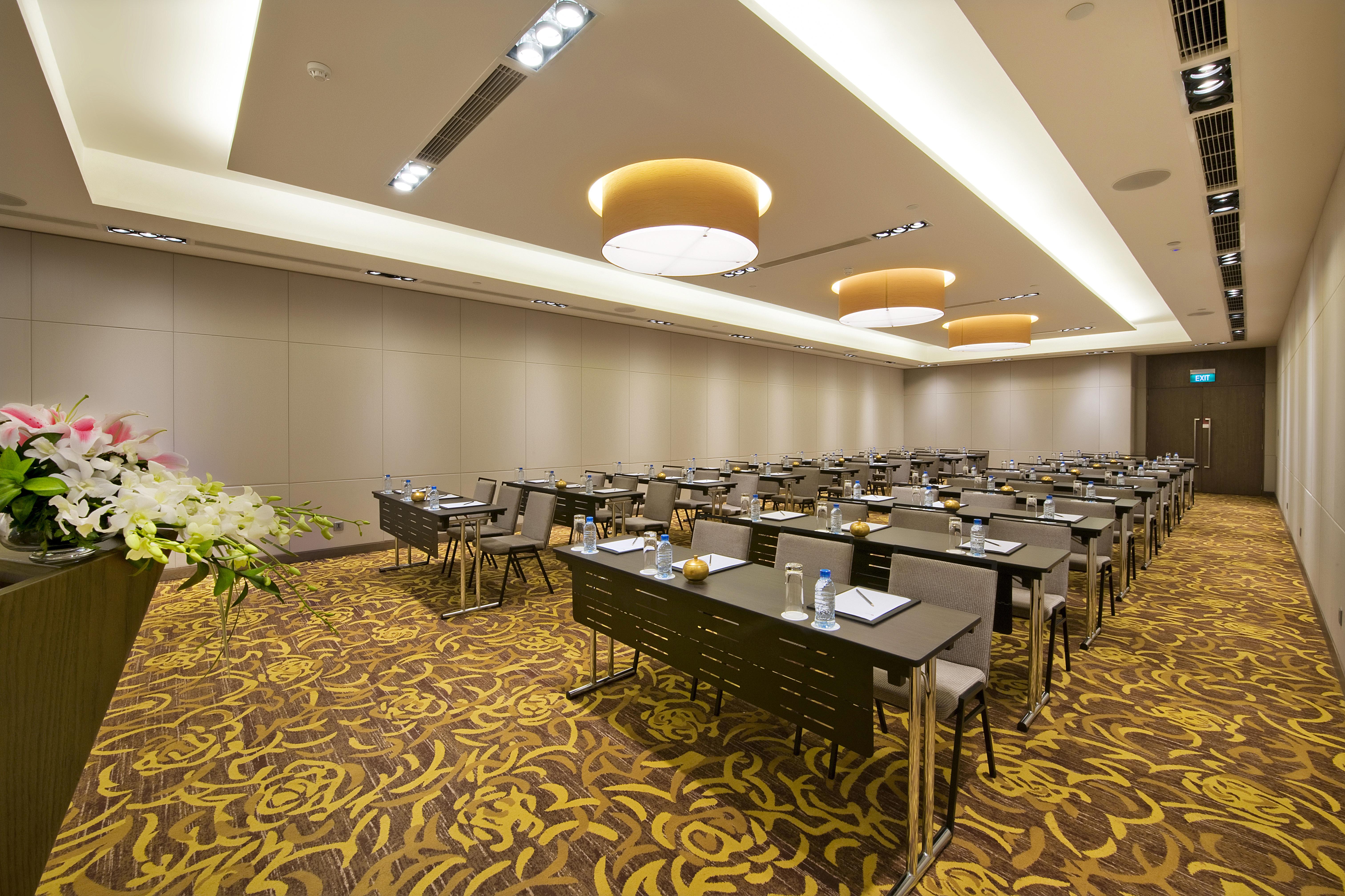 Eastin Grand Hotel Saigon Хошимин Екстериор снимка Meeting room