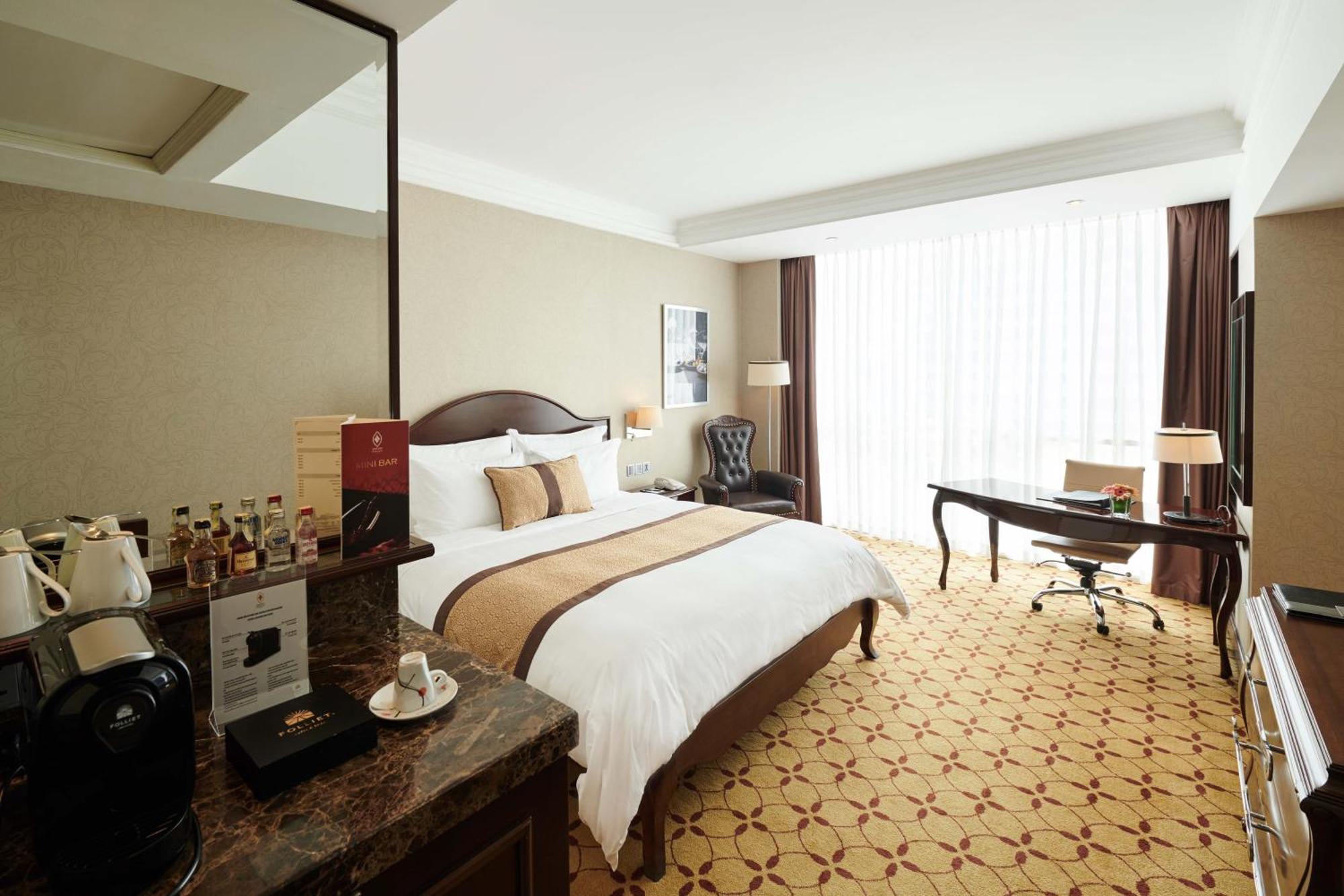 Eastin Grand Hotel Saigon Хошимин Екстериор снимка Deluxe Room