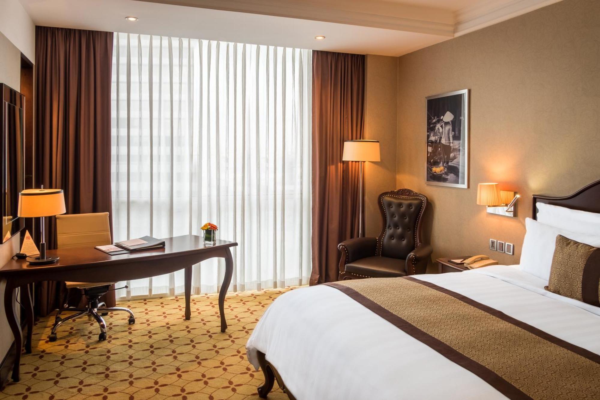 Eastin Grand Hotel Saigon Хошимин Екстериор снимка