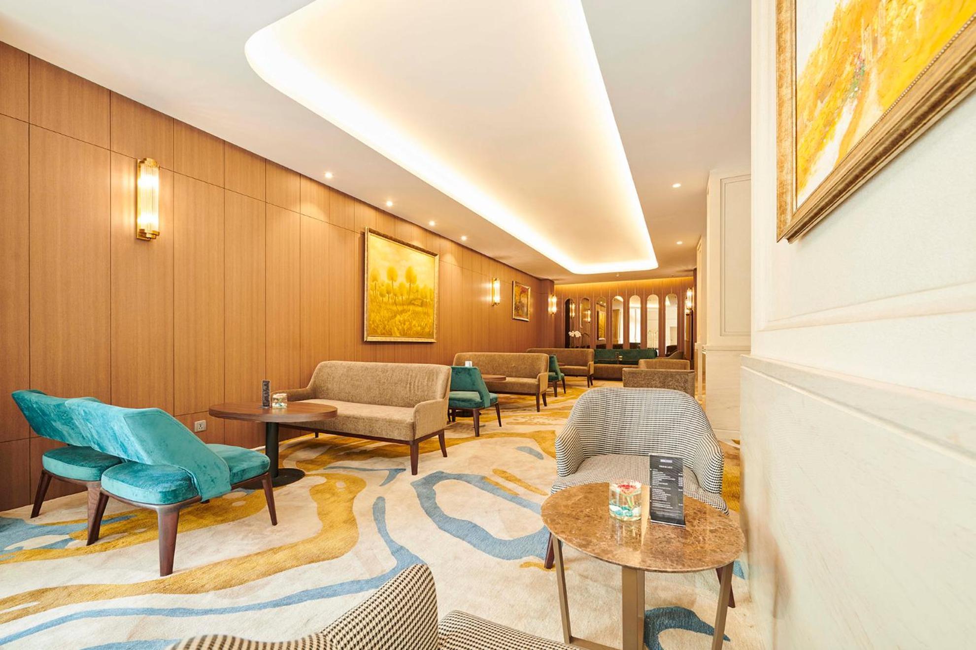 Eastin Grand Hotel Saigon Хошимин Екстериор снимка The interior of the lounge