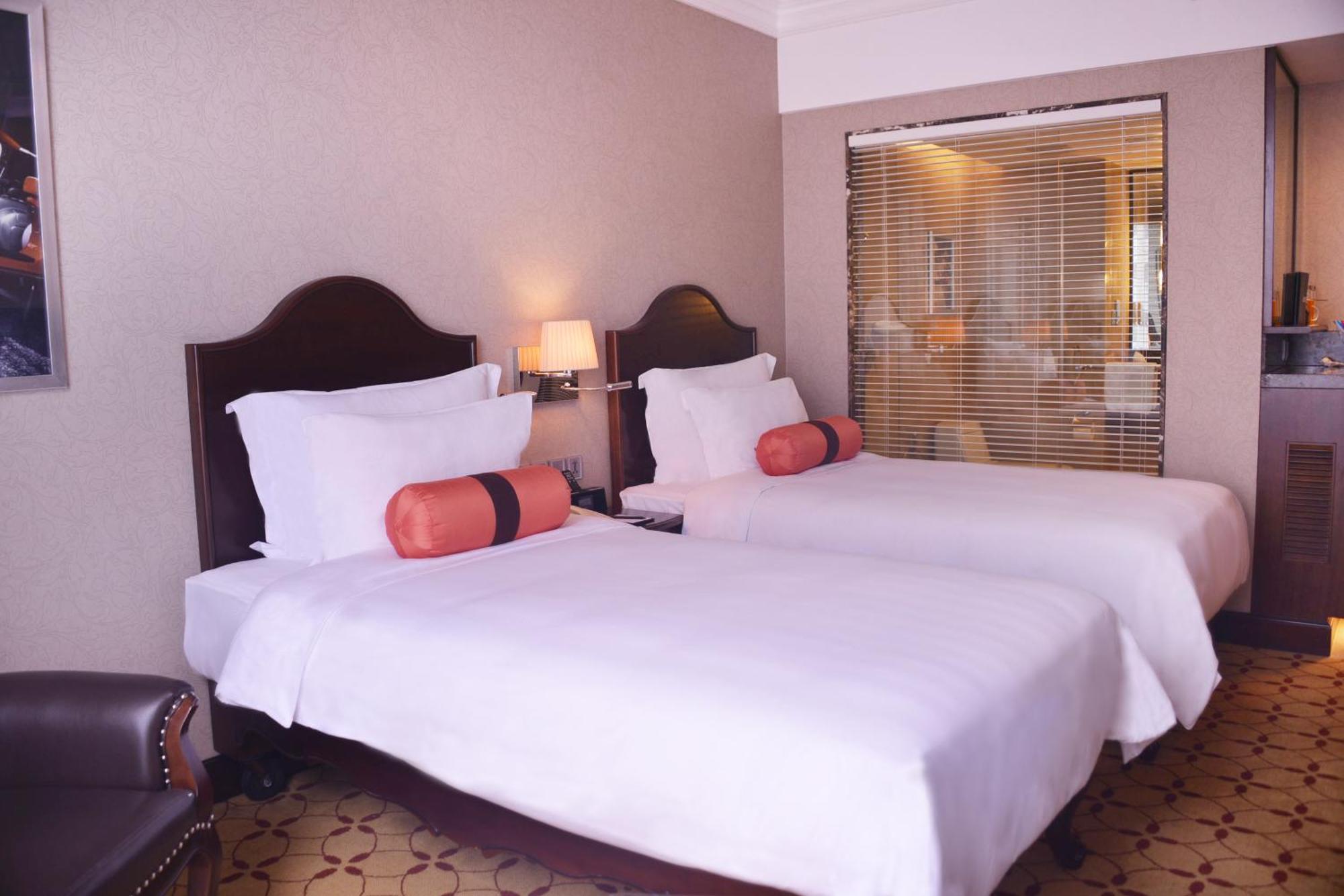 Eastin Grand Hotel Saigon Хошимин Екстериор снимка Deluxe Room