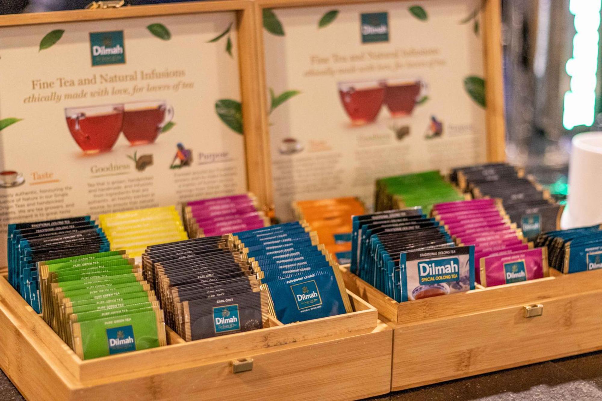Eastin Grand Hotel Saigon Хошимин Екстериор снимка Dilmah tea bags